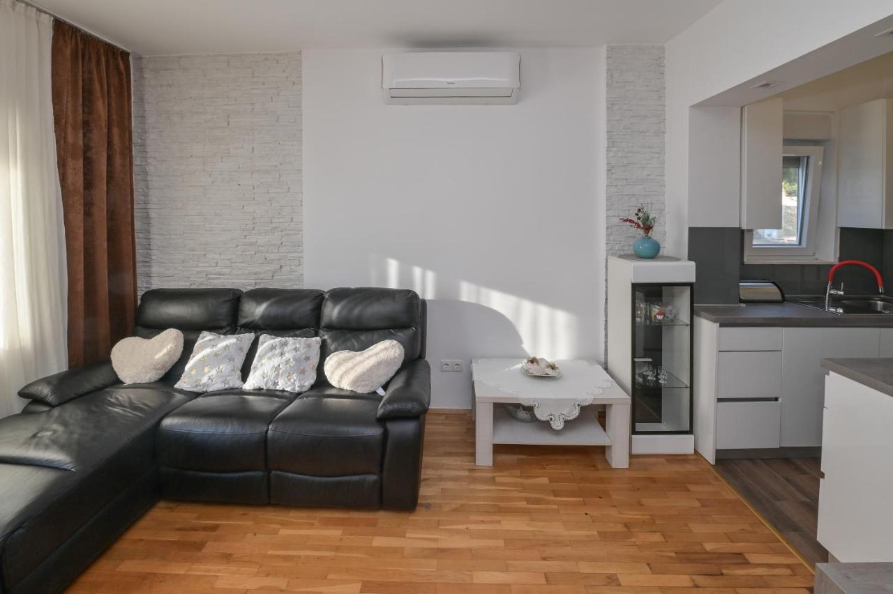 Apartment Center Ana Novalja Extérieur photo