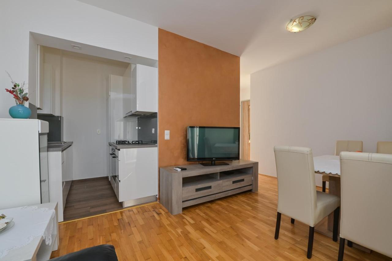 Apartment Center Ana Novalja Extérieur photo